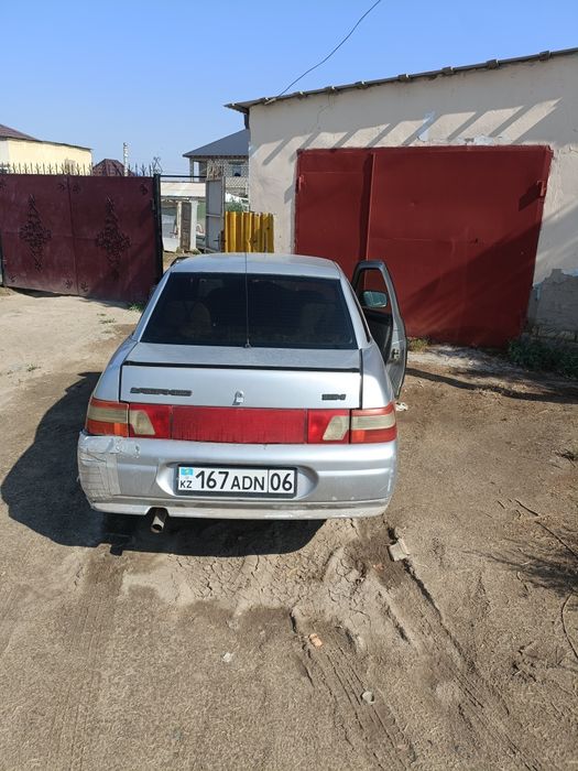 Автомобиль Ваз 21101