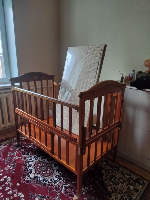 Детская кроватка, манеж