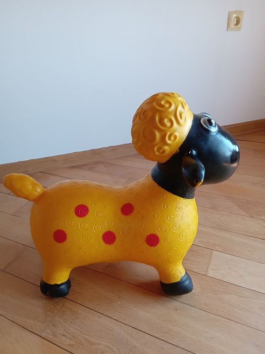 Активни гимнастики и играчка за скачане