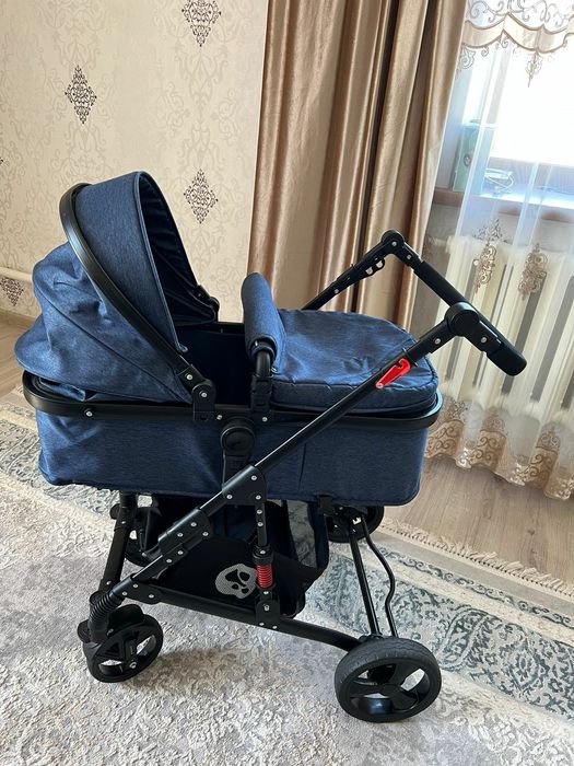 Коляска для малышей
