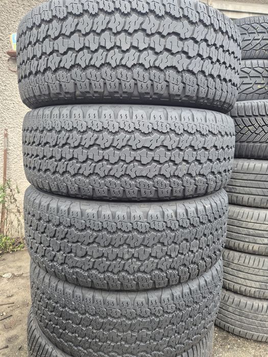 255 60 20 Anvelope All Terrain  Goodyear Dot 44.22
