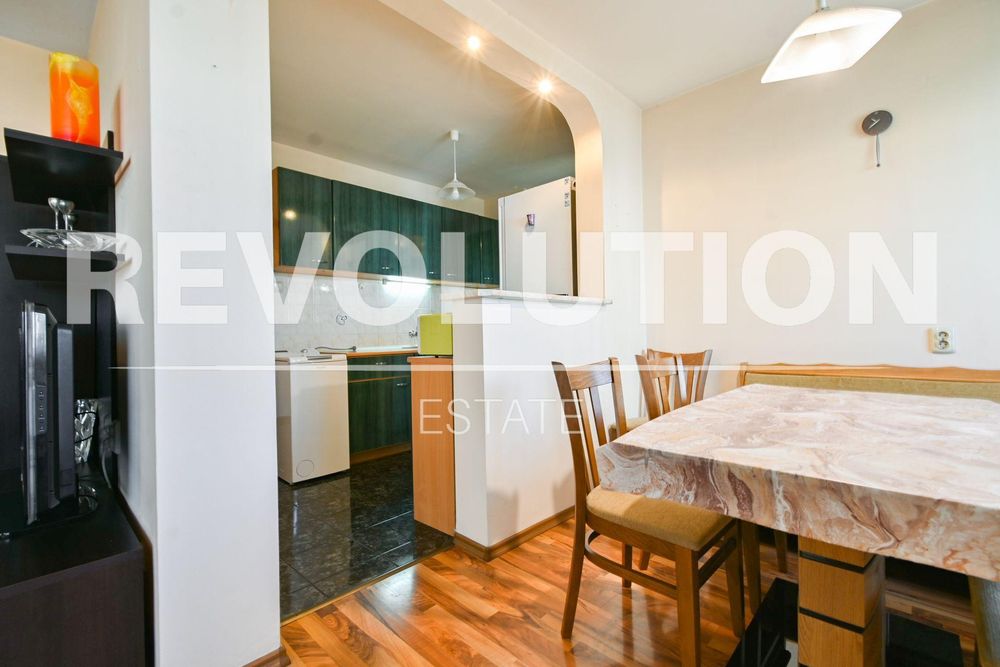 Дава се под наем Двустаен апартамент в София, Зона Б-18 - 80 кв.м за 613 € - Снимка #3