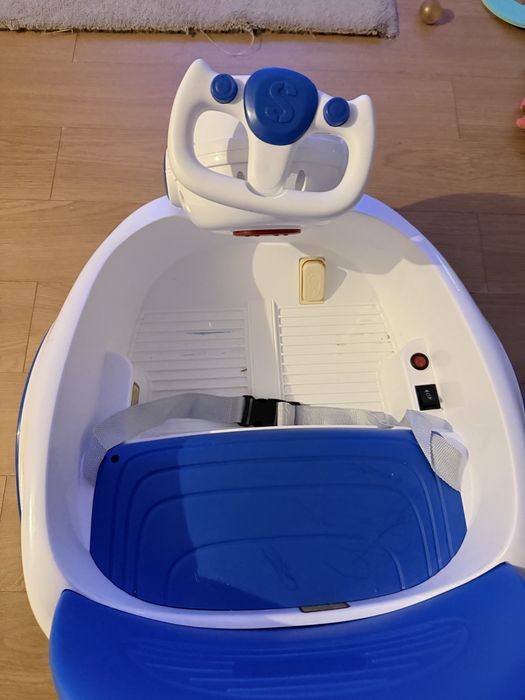 Masinuta Electrica pentru Copii cu 3 Roti, 6V, 2-4 ani, rotire 360 grade, Albastru