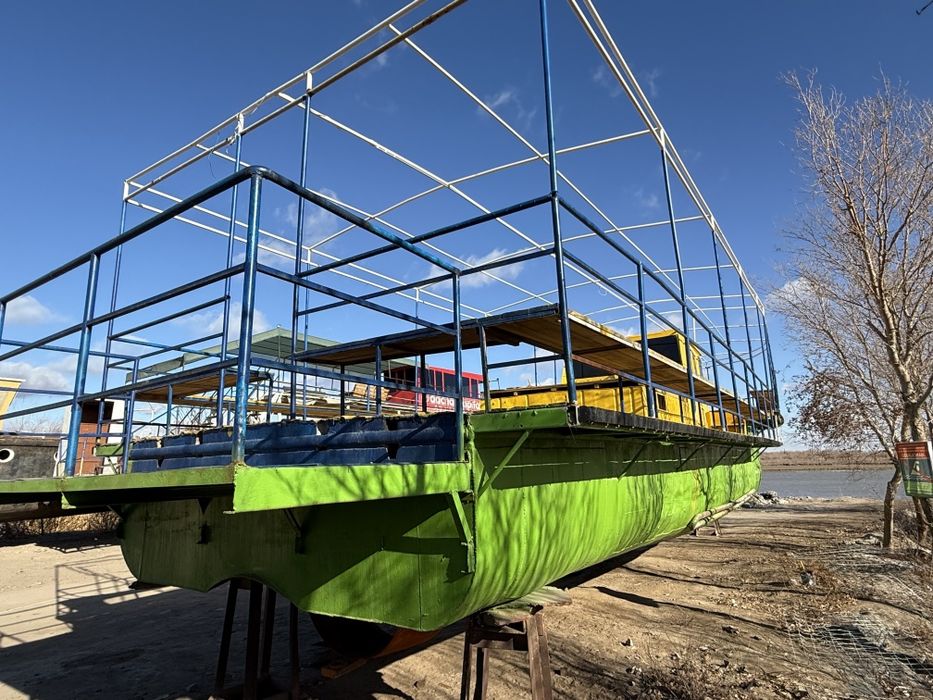 Катер проект-1606 тайёр холатда сотилади  хечкандай иши йук