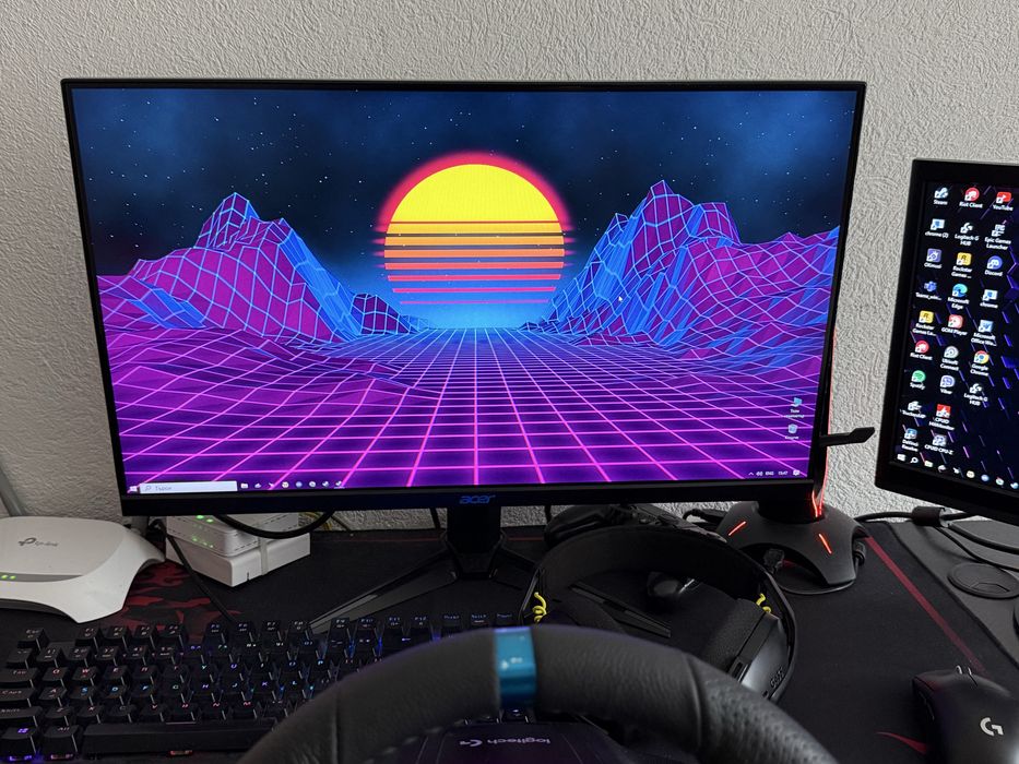 Геймърски комютър с периферия