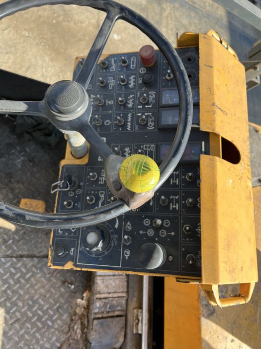 Finisor asfalt titan abg -473 volvo