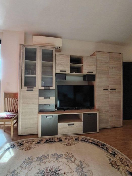 Дава се под наем Двустаен апартамент в Варна, Център - 60 кв.м за 648.21 € - Снимка #2
