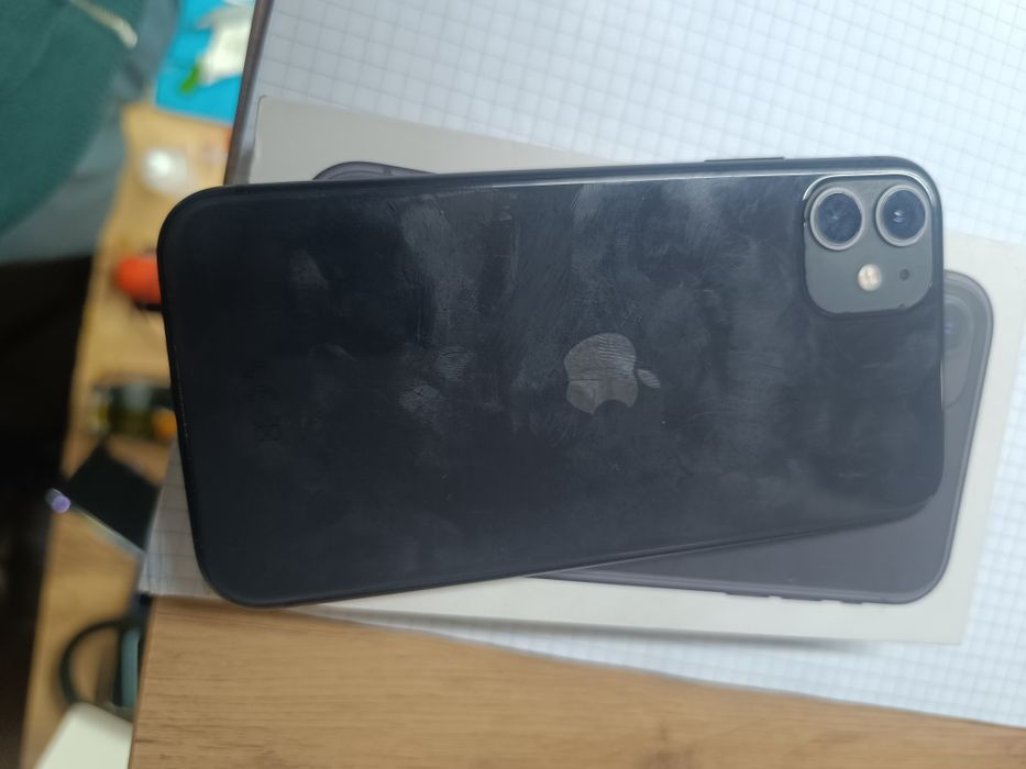 Продам Айфон 11 128гб