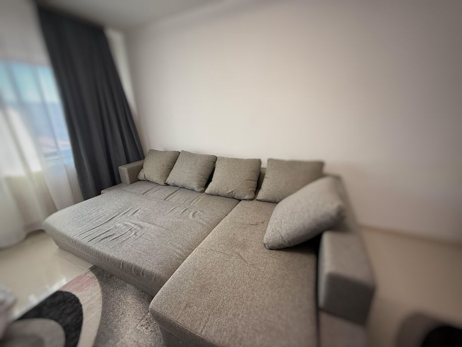 Canapea extensibila gri+ 5 perne ,preț avantajos