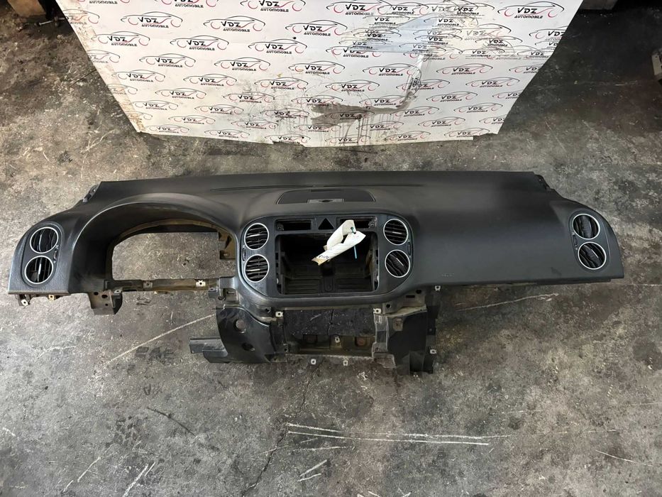 Plansa bord Volkswagen Golf 5 plus an 2007