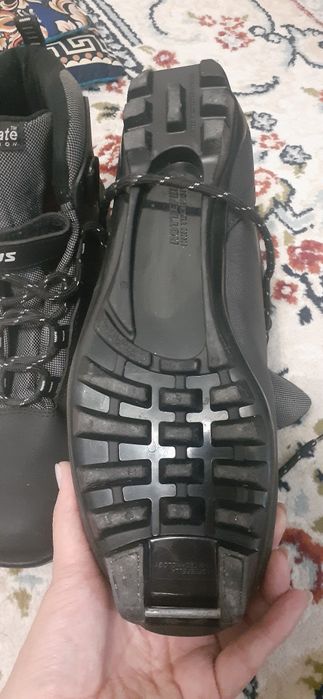 Продам лыжные ботинки 44 размер