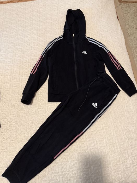 Спортивный костюм Adidas