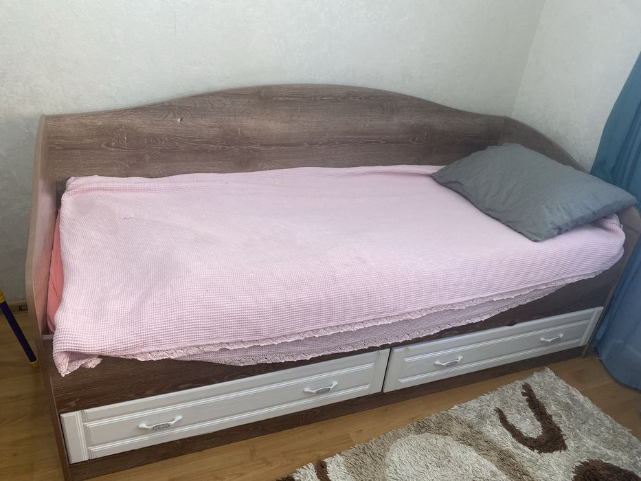Продам кровать односпальная