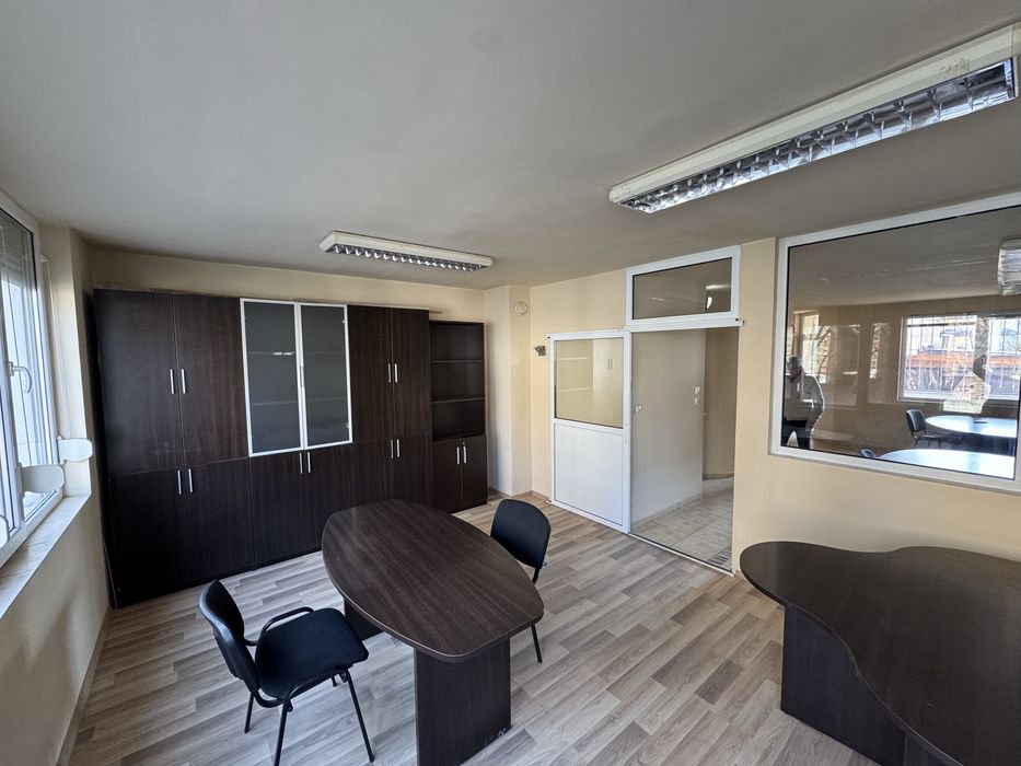Дава се под наем Офис в Стара Загора, Център - 77 кв.м за 357 € - Снимка #7