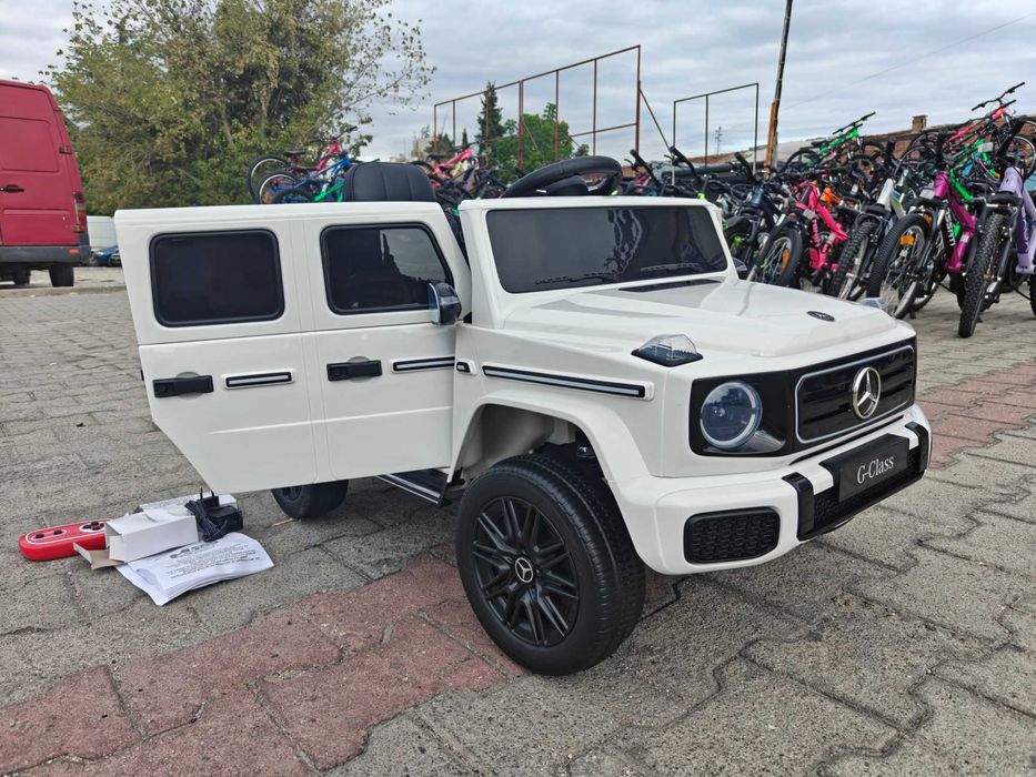 MERCEDES Акумулаторен джип Mercedes-Benz G580 бял