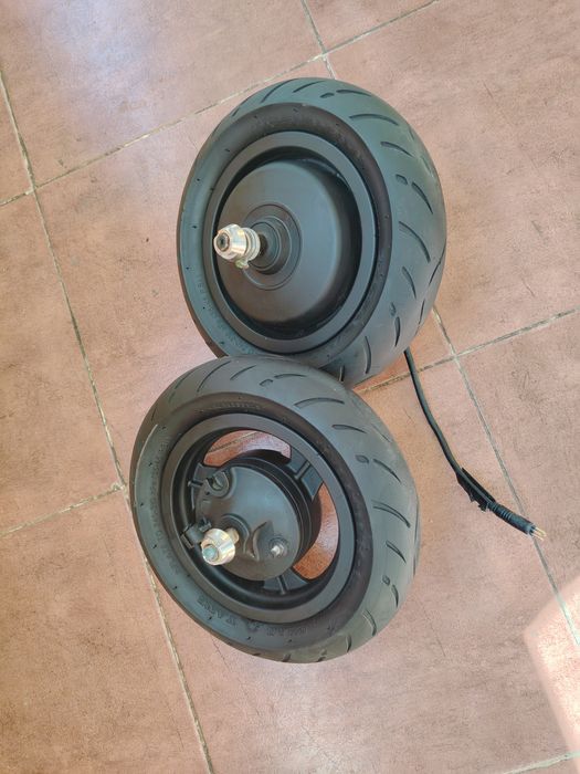 Гуми за Тротинетка с двигател