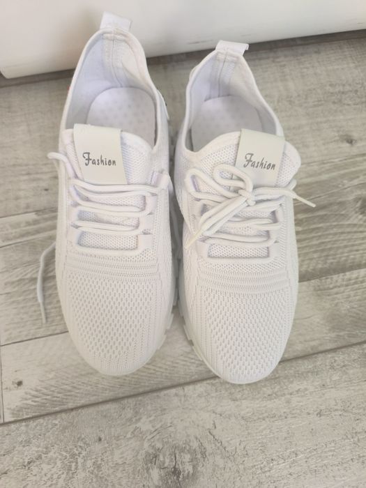 Дамски маратонки