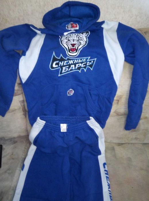 Продам костым "Снежные барсы"