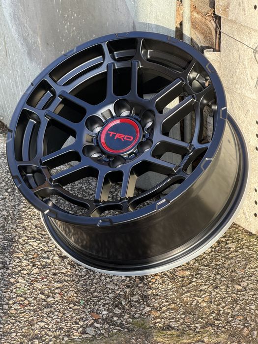 Off Road Джанти 17 “ цола 6х139.7 чисто нови Toyota Mitsubishi Ranger