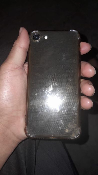 Apple se 128gb 83емкость