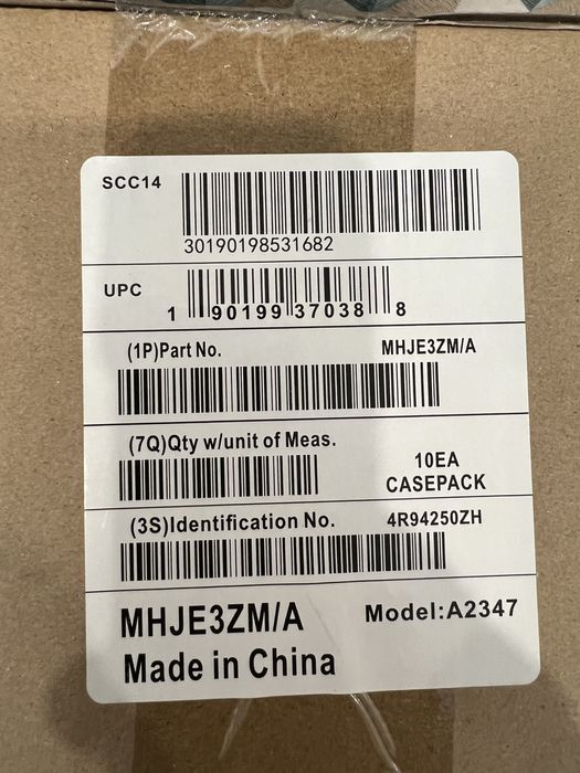 Адаптер питания Apple, 1*Type-C. 20 Вт [MHJE3ZM/A]