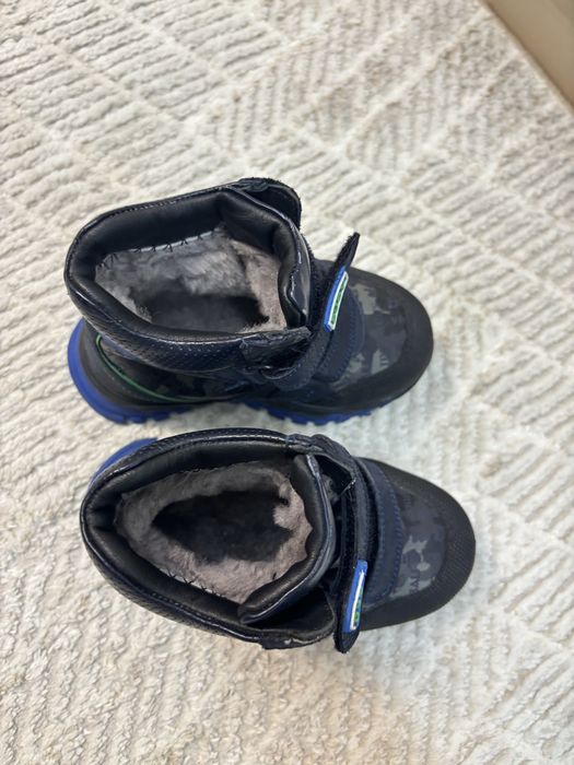 Продам сапоги для мальчика