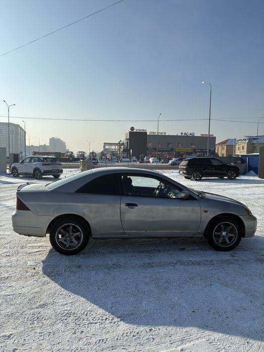 Продаю Honda Civic 2003 купе