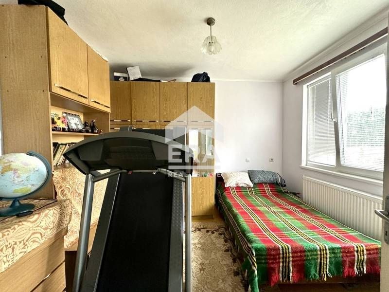 Продава се Къща в Дебелец - 169 кв.м за 829 €/кв.м - Снимка #4