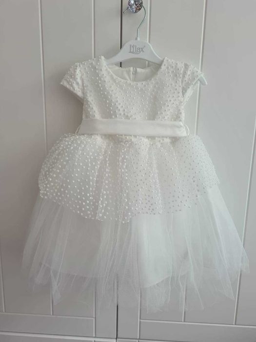 Елегантни рокли за специални поводи. Цена 41 - 55 лева, от 2 - 8 г