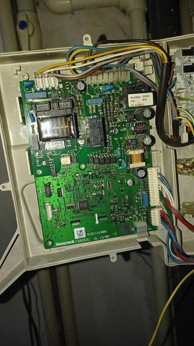 Двухконтурный котёл  Ferroli Sime Ariston Airfel Chaffoteaux fondital