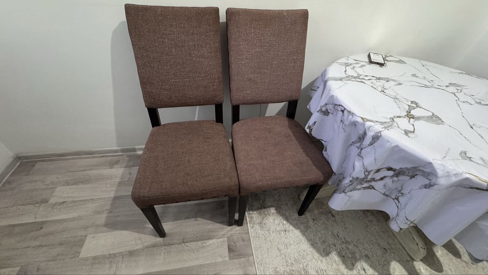 Стол , 3 орындыгымен сатылады