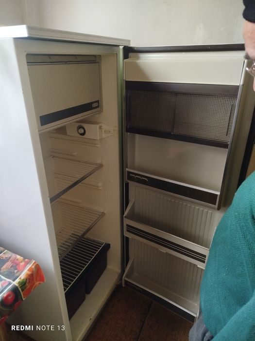 Xaladilnik sotiladi ishlashi zoʻr aybi yuq