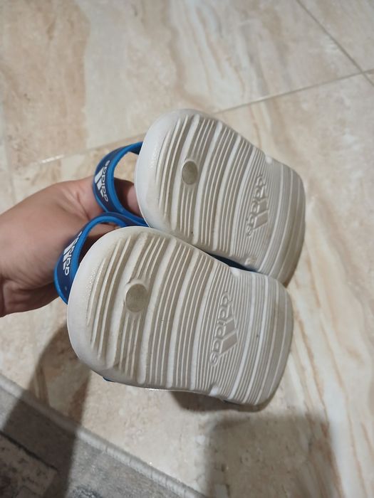 Adidas сандали 33 номер