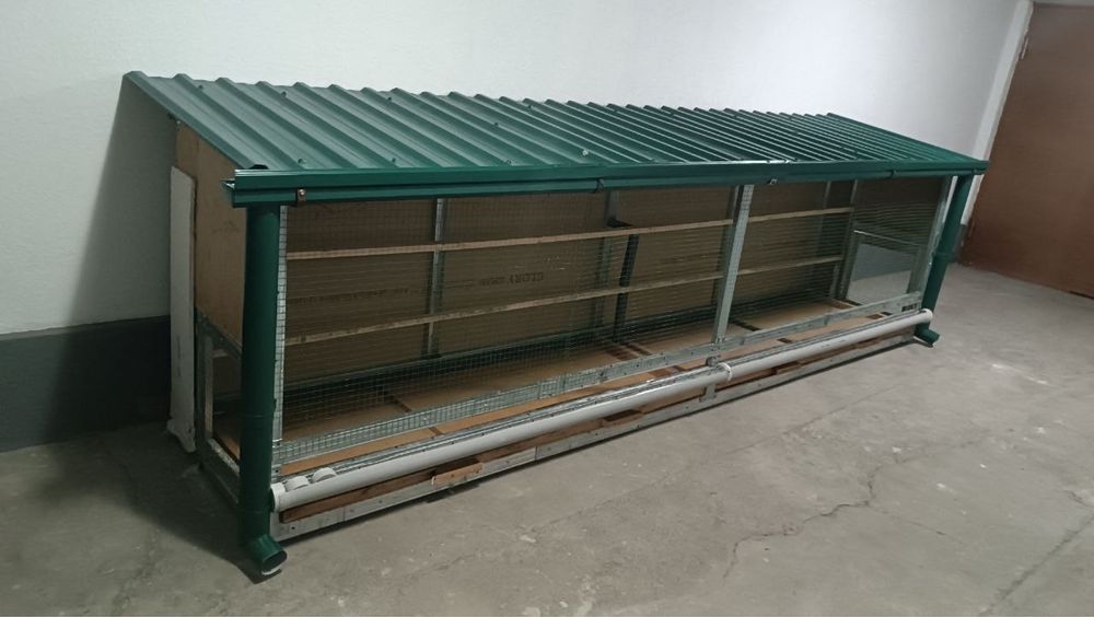 Кафас сотилади товуклар учун ишлатилган