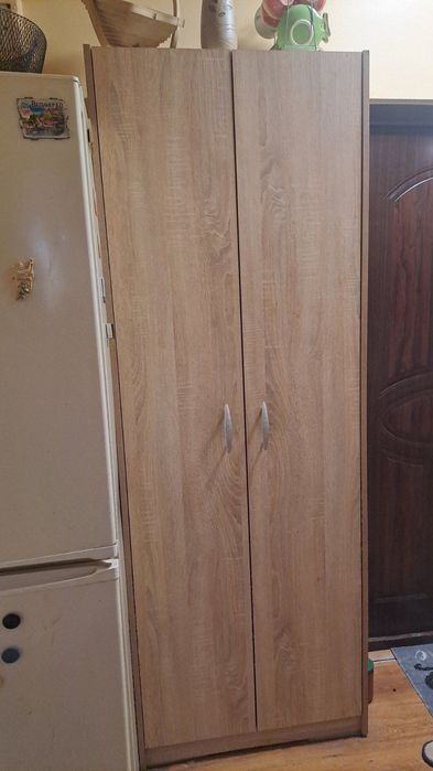 Гардероби ,шкаф с чекмеджета и шкаф за обувки