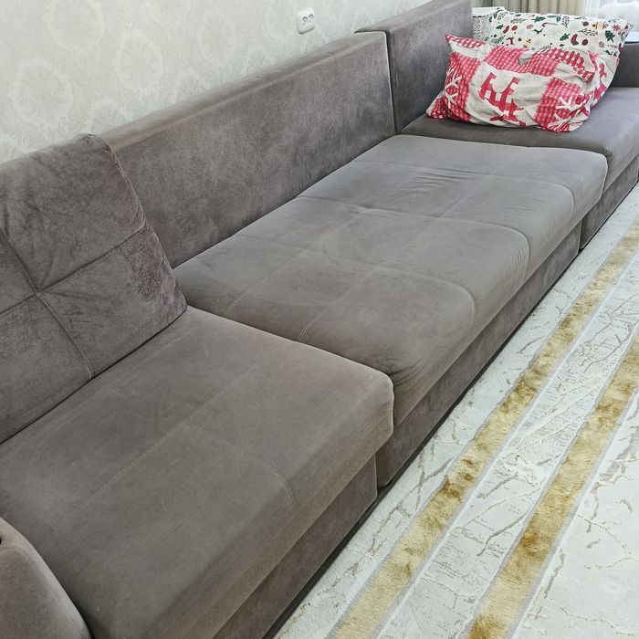 Продам диван 150 т