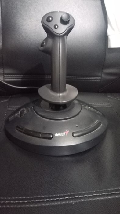 Joystick pentru jocuri retro cu avioane