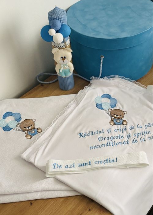 Trusou brodat pentru botez