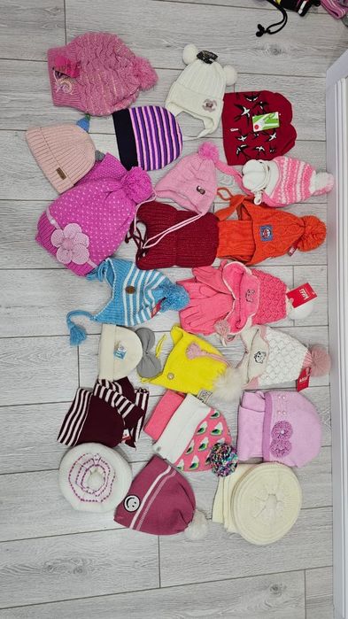 Продам шапки и варежки