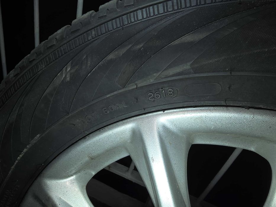 Anvelope iarna 215 60 16