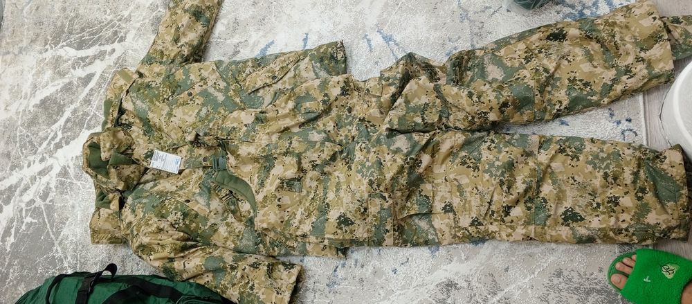 Зимние бушлат                                   ,