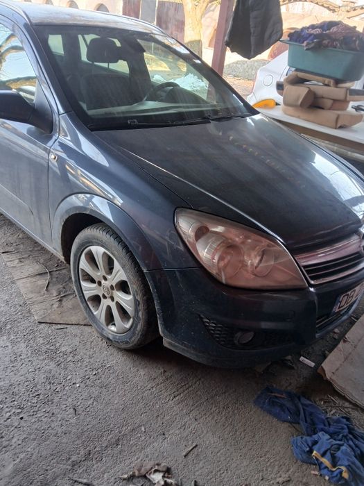 Masina opel astra