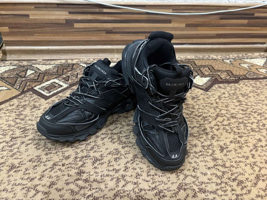 Продавам balensiaga