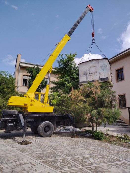 Avto kran MAZ sotiladi va xizmat korsatadi