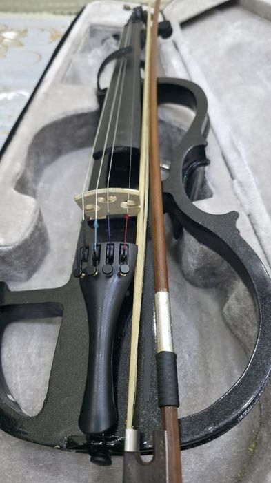 СКРИПКА ЭЛЕКРОНИЙ срочнисотилади