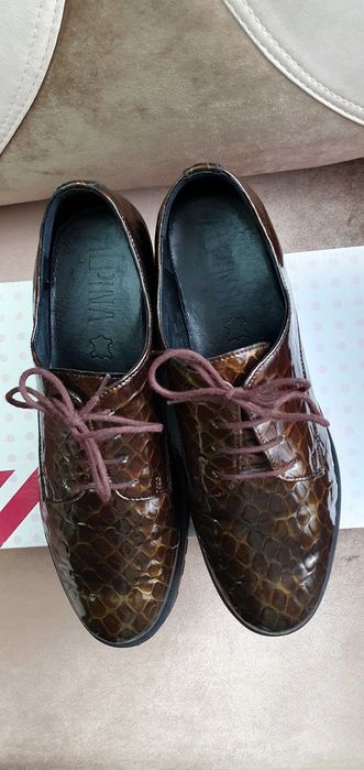 Pantofi de damă din piele naturală (aspect șarpe), mărimea 38 - NOI