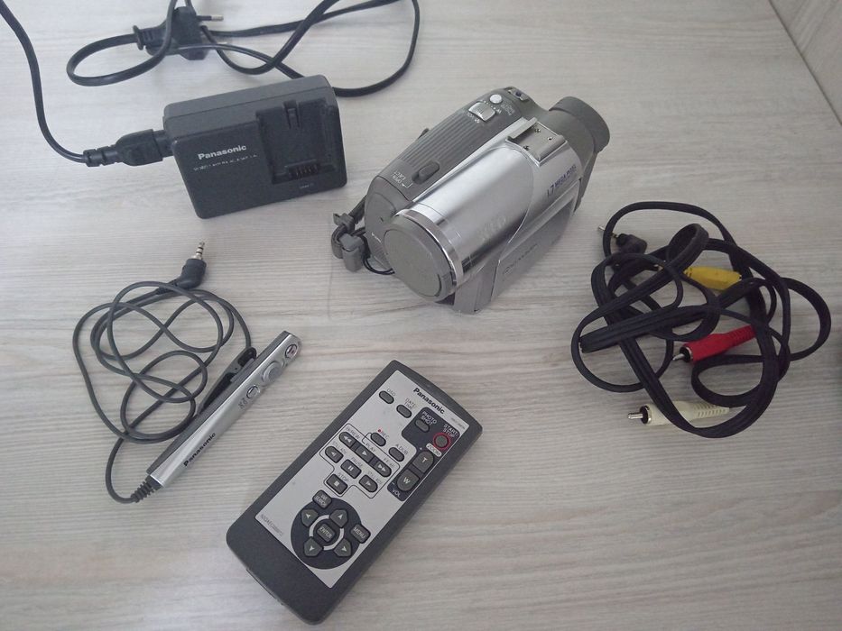 Видеокамера Panasonic NV-GS75