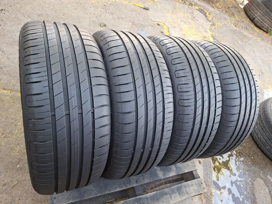 4бр. Почти Нови 205/55/15 Goodyear Efficient Grip Performance
