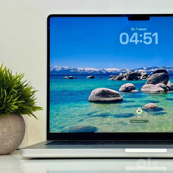 как новый MacBook Pro 14 m5 / 24 / 1Tb Silver