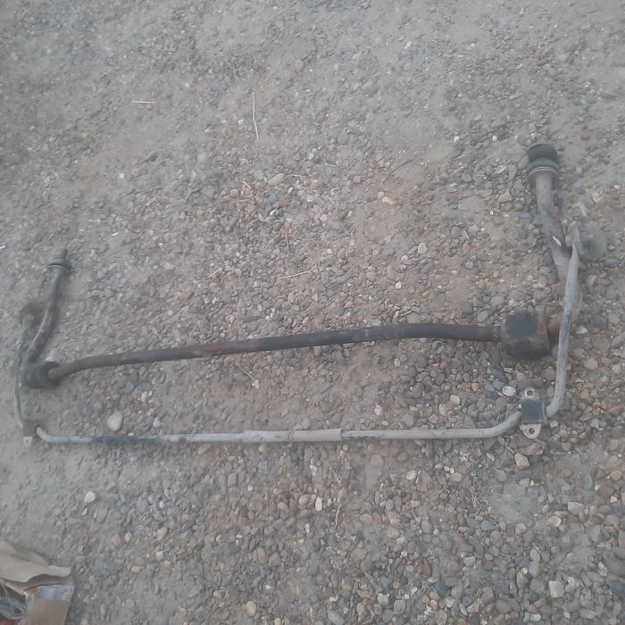 Мерседес 123 запчастлари сотилади.